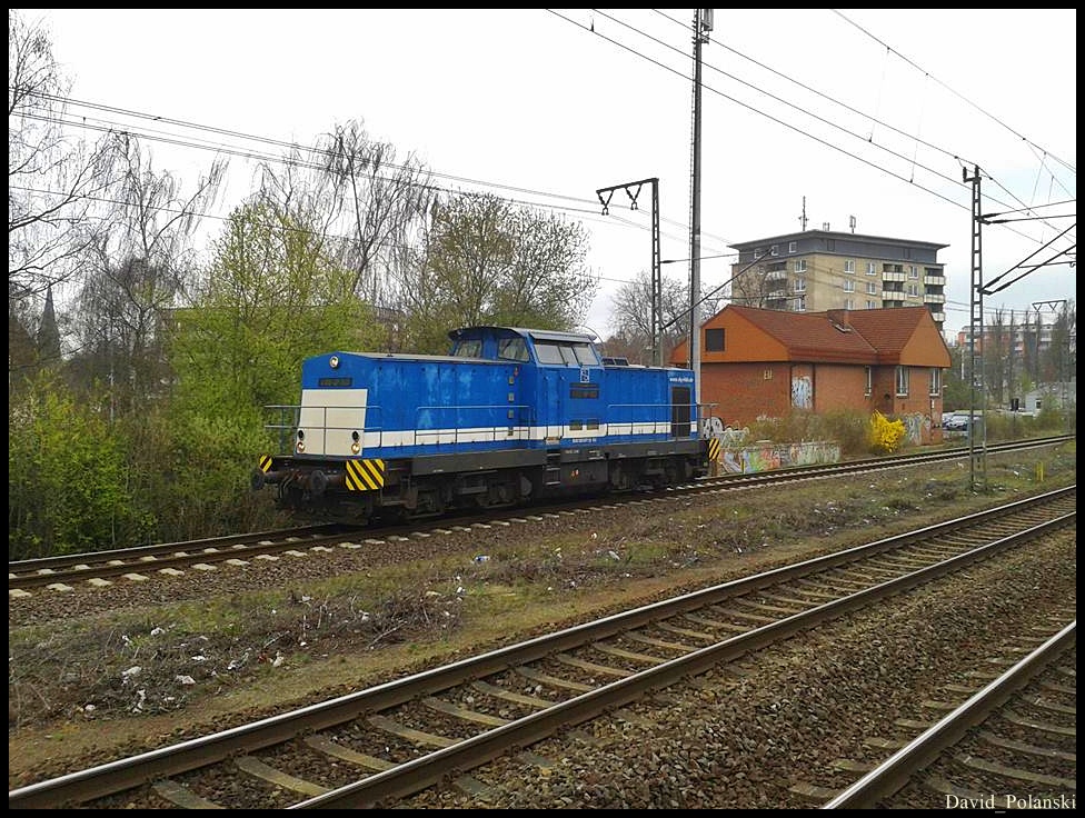 Am 28.03.14 in Elmshorn eine V100 in Blau in Richtung Hamburg-Altona