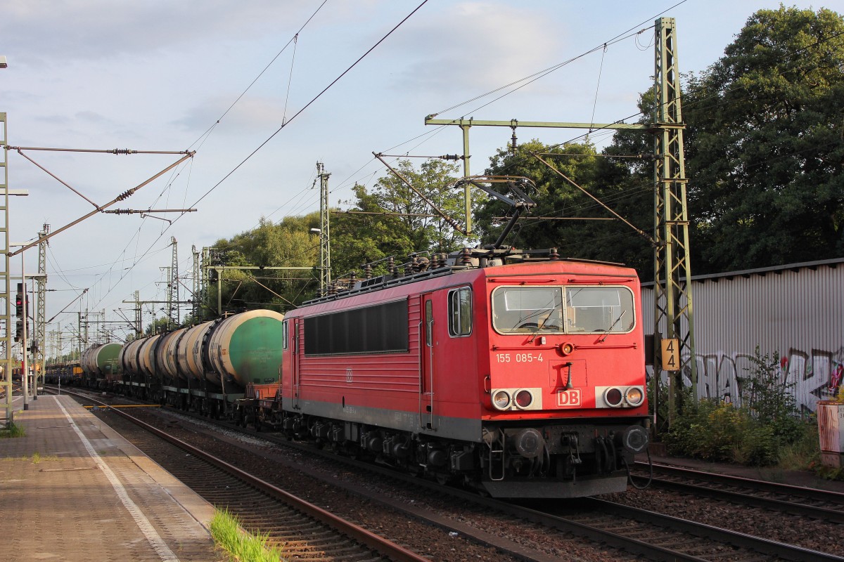 DB 155 085-4 kommt mit Gemischenten GZ durch Hamburg Harburg gefahren am 28.08.2014