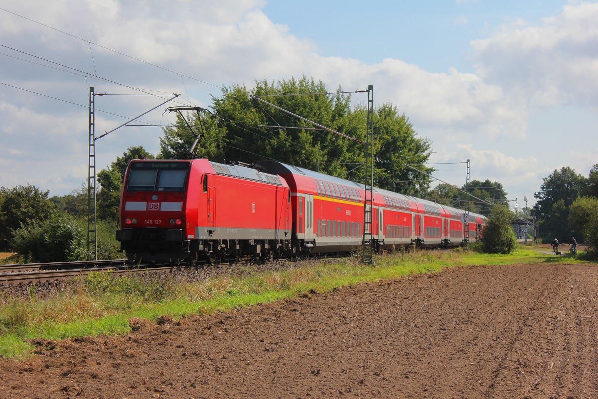 Der RE nach Hannover mit DB 146 127 als Schublok am 03.09.2014 in Bremen Mahndorf