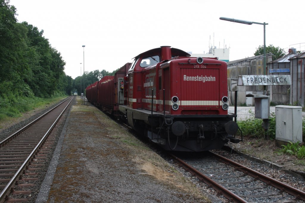 Die RBG 213 234-5a m 22.06.2010 im Bahnhof Fredenbeck Kreis Stade Niedersachen abgestellt und wartet das ihr Zug fertig Beladen ist.