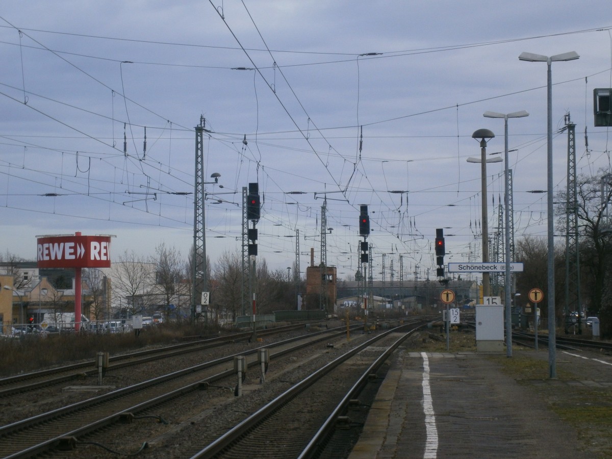 Hauptsignale Bahnhof Schönebeck/Elbe am 17.02.14
