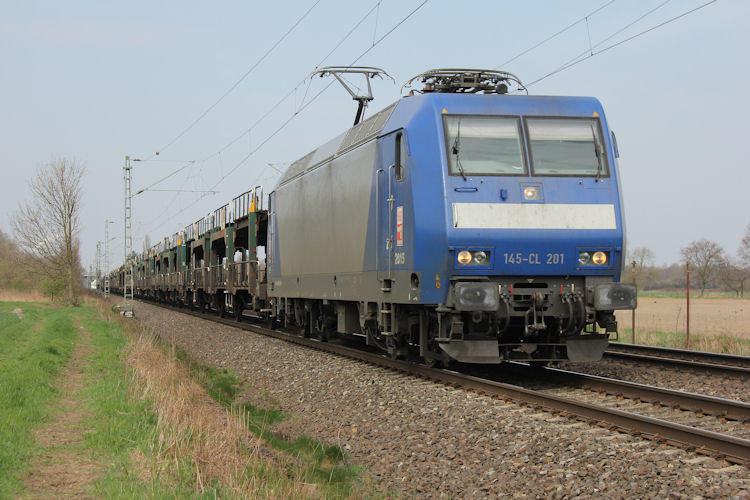 HGK 145-CL 201 kommt mit Leeren Autotransportwagen durch Bremen Mahndorf Gefahren am 24.04.2013
