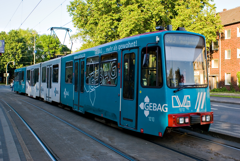 Linie 903 Richtung Dinslaken Bahnhof. Dwag GT 10 NC-DU (Baujahr:1986) der Duisburger Verkehrsgesellschaft (DVG) am Landschaftspark Duisburg-Nord. 18.05.2014