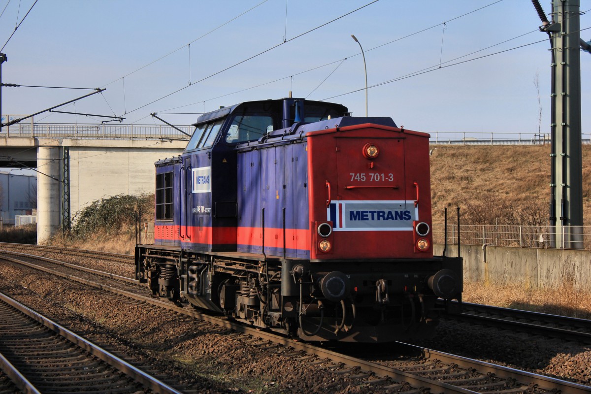 Metrans 745 701-3 auf dem Weg zu Ihrer Arbeit am 27.02.2014 in Hamburg Waltershof.