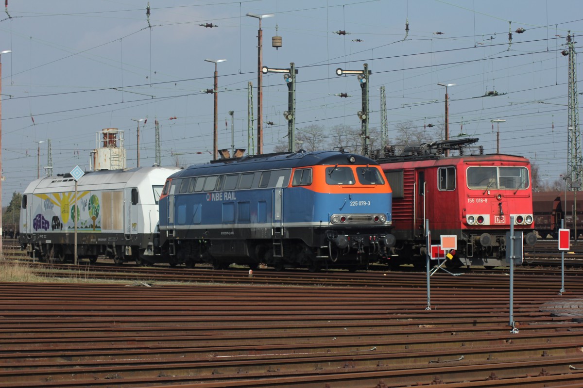 PCT Altmann 223 158-7  und DB 155 016-9 und NBE RAIL 225 079-3 am 16.04.2013 in BW Bremen Grplingen abgestellt. 