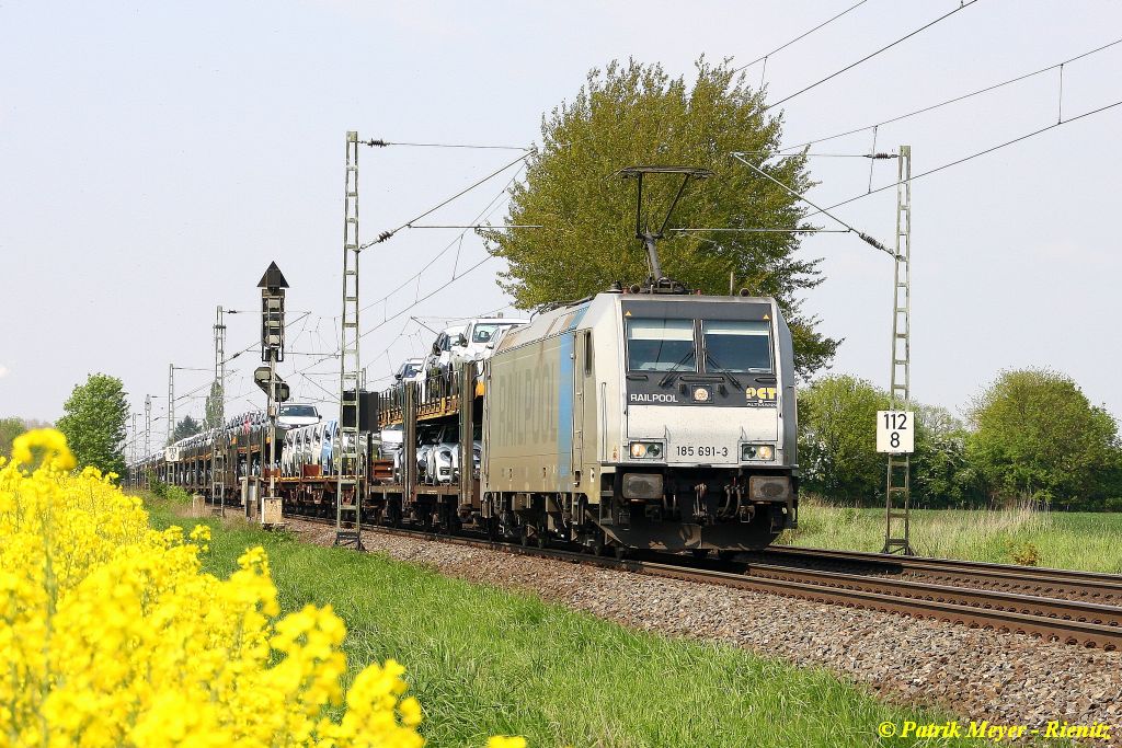 PCT/RP 185 691 mir ARS Autotransportwagen-Zug am 26.04.2014 in Bremen-Mahndorf auf dem Weg nach Süden