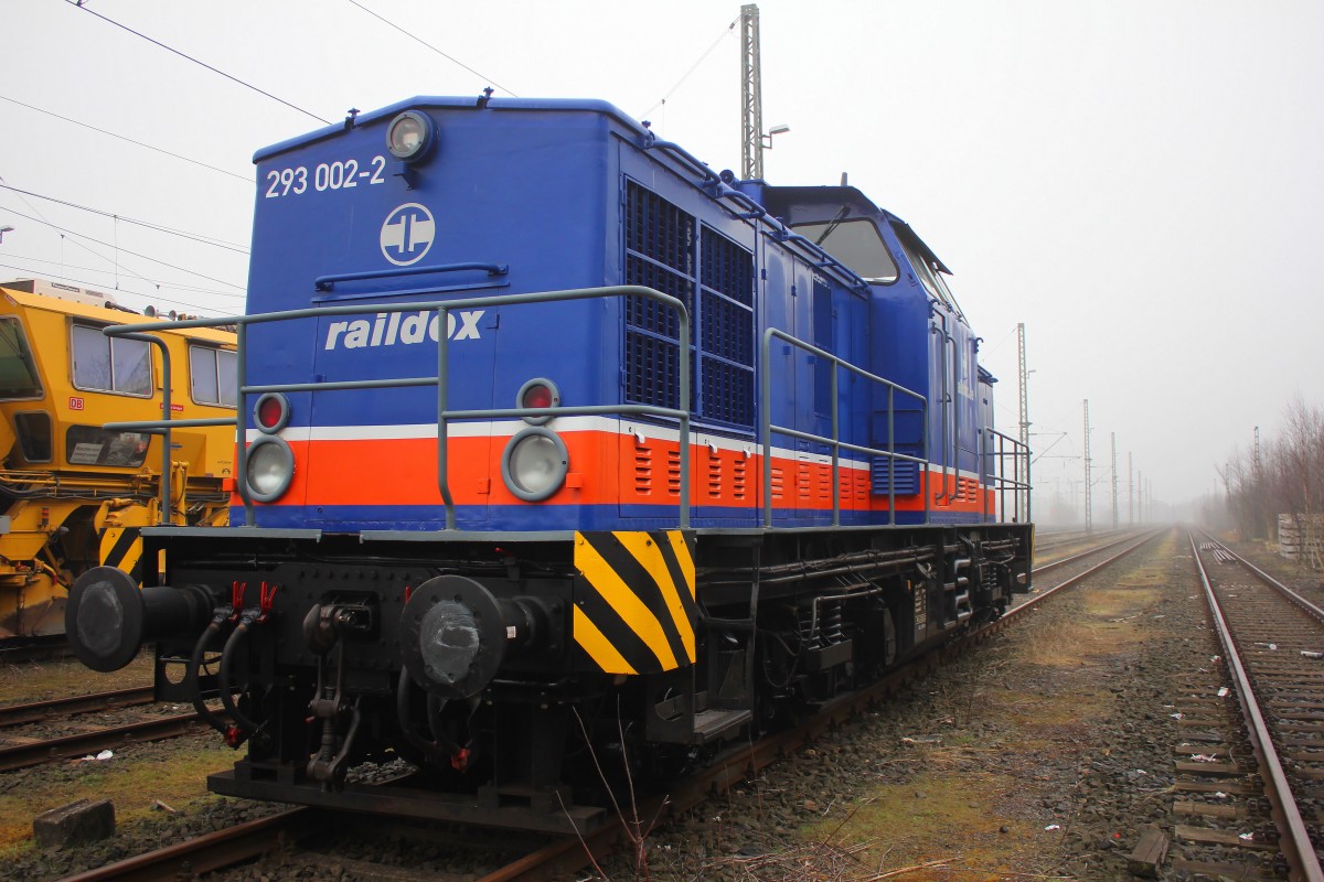 Raildox 293 002-2 ist am 29.03.2014 in Hamburg Harburg in der Abstellbahnhof Hamburg Harburg abgestellt.