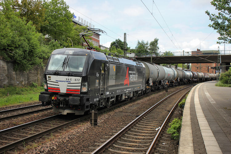 retrack X 4 E-872 (193 872-9) kam von Hamburg Hohe Schaar am 13.05.2014 und musste in Hamburg Harburg am Hp0 halten bis sie in die Abstellung fahren konnte.
