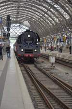 BR 010509-8 bei der Einfahrt in den Dresdner Hauptbahnhof anlässlich des 6. Dampfloktreffen in Dresden

Aufgenommen 
13.04.2014