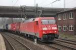 BR 152/331908/db-152-095-6-kommt-am-29032014 DB 152 095-6 kommt am 29.03.2014 mit Containerzug durch Hamburg Harburg gefahren.