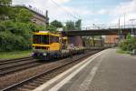 rottenwagen/341772/db-netz-97-17-056-011 DB Netz 97 17 056 011 17-9 kommt am 13.05.2014 durch Hamburg Harburg gefahren.