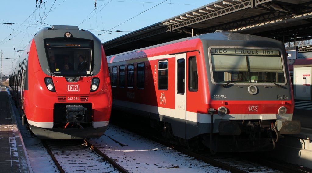 Der 442 221 und der 628 654 in G�strow am 30.1.2012