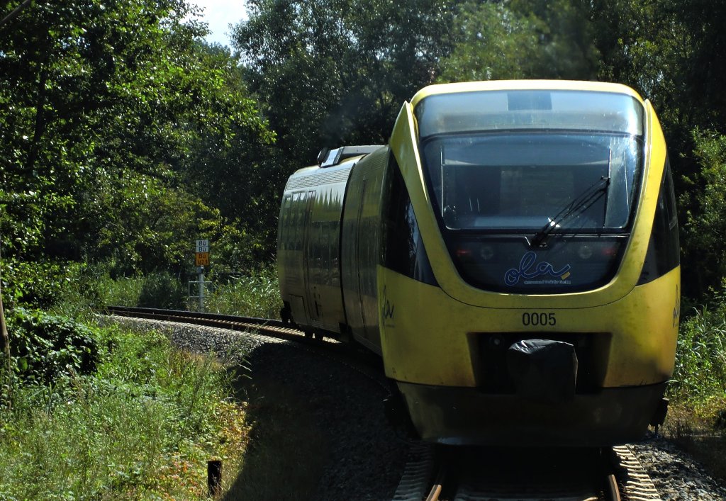 Der OLA VT 0005 am 1.8.2011 bei der Ausfahrt in Ueckerm�nde Stadthafen.