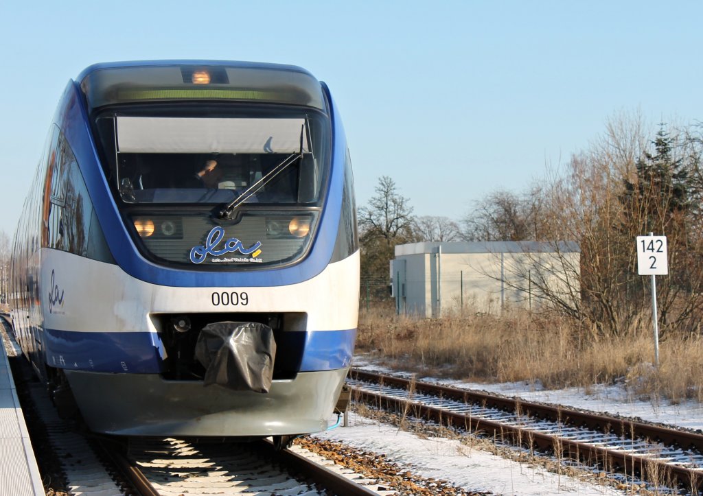 Der Ostseelandverkehr GmbH VT 0009 in Teterow w�hrend einer kurzen Pause am 1.2.2012.