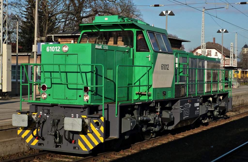 Eine unbekannte BR 275 am 21.11.2011 in Neustrelitz auf einer Probefahrt