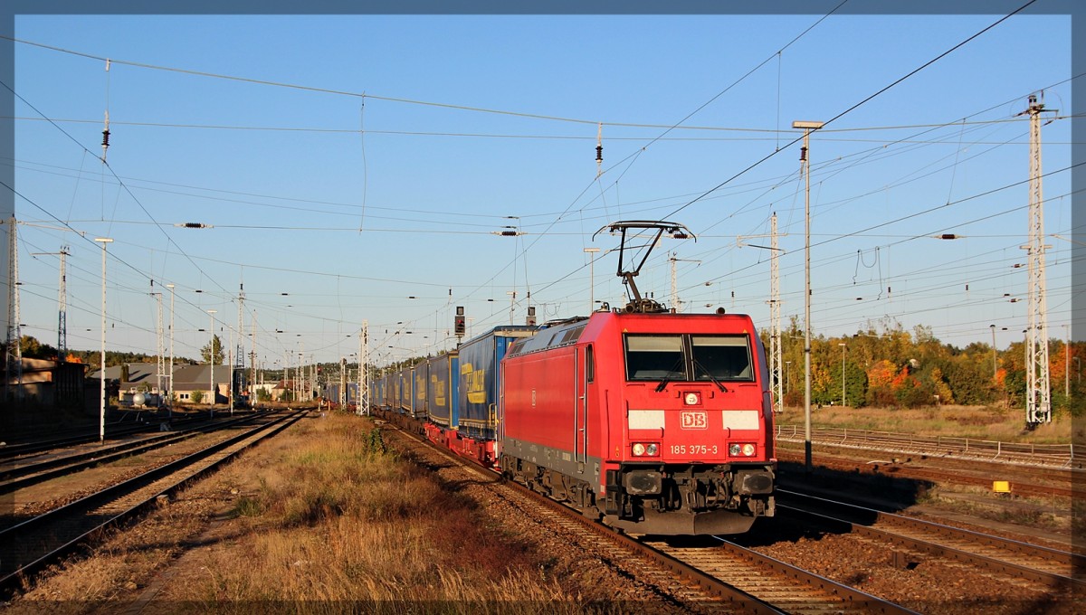 185 375 in Neustrelitz Hbf in Richtung Oranienburg fahrend am 11.10.2015