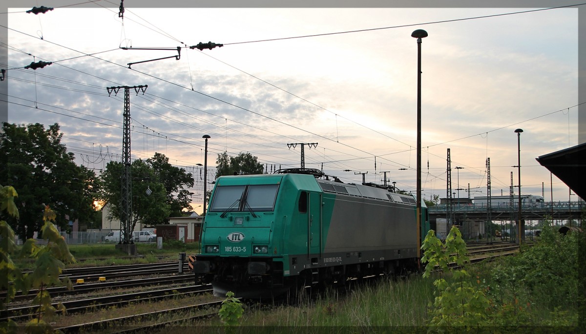 185 633 der ITL/Captrain am 18.05.2015 in Neubrandenburg am ehemaligen Güterbahnhof abgestellt. 