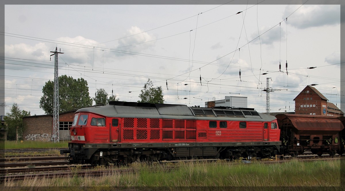 233 306 am 29.05.2015 kurz vor der Abfahrt in Richtung Rostock in Waren an der Müritz.
