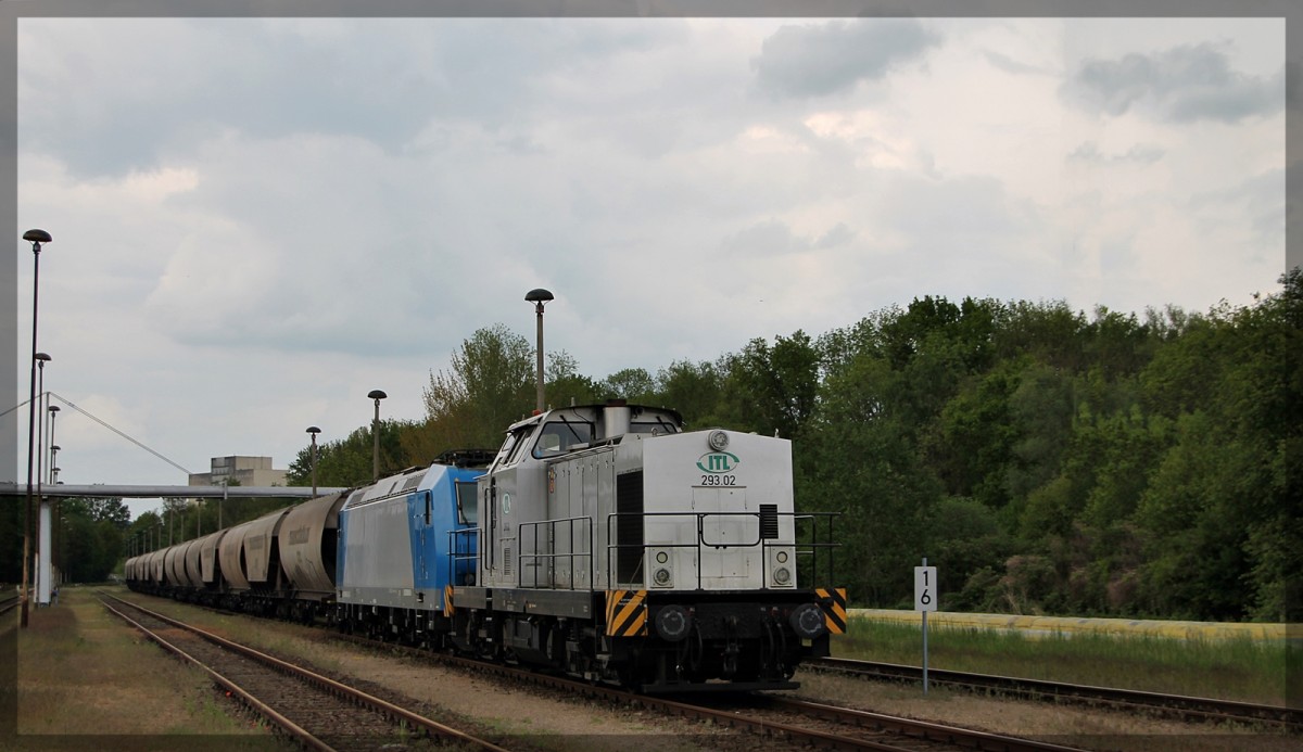 293 513  293.02  und 185 504  185 CL 004  der ITL/Captrain in Neubrandenburg im IAB abgestellt am 20.05.2015.