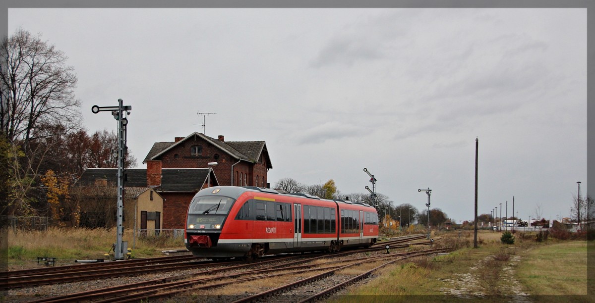 642 186 als RB15 in Malchow (Meckl.) kurz vor dem Endhaltepunkt am 09.11.2015