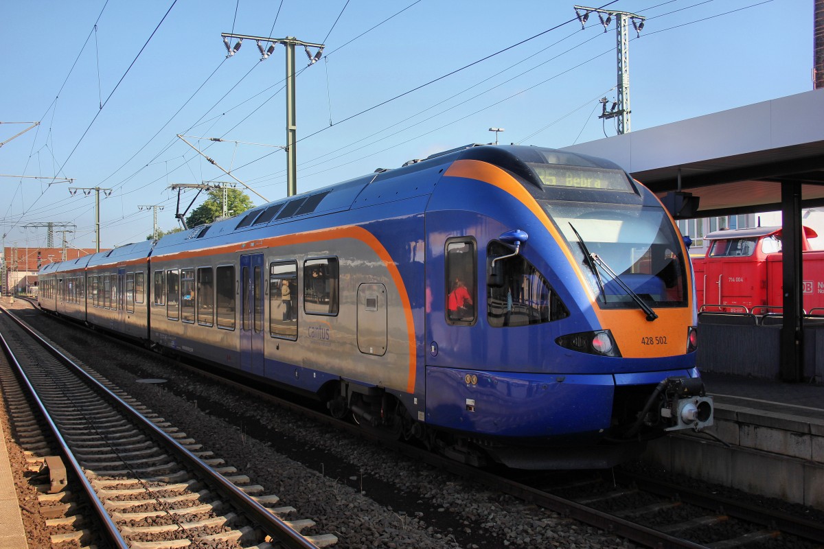 Cantus 428 502 am 14.08.2013 im Bahnhof Fulda.
