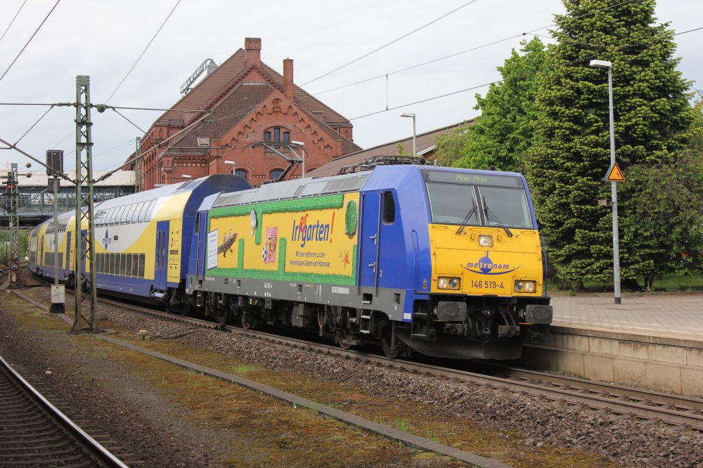 Die Neue Metronom Lok es ist die 146 519-4 am 10.05.2012 in Hamburg Harburg.