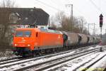 AcelorMittal 145-CL-002 mit Staubgutwagen (Uacs) am 01.02.2014 in Wunstorf (Han) auf dem Weg nach Osten