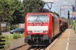 189 084-7 kommt mit Getreidewagen durch den Bahnhof Elmshorn gefahren in Richtung Hamburg am 03.06.2014