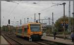 650 087 der ODEG bei der Einfahrt in den Bahnhof von Waren an der Müritz als R3 nach Hagenow Stadt am 09.10.2014