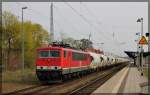 Die 155 124 der MEG in Neustrelitz HBF auf dem Weg in Richtung Berlin am 25.04.2015